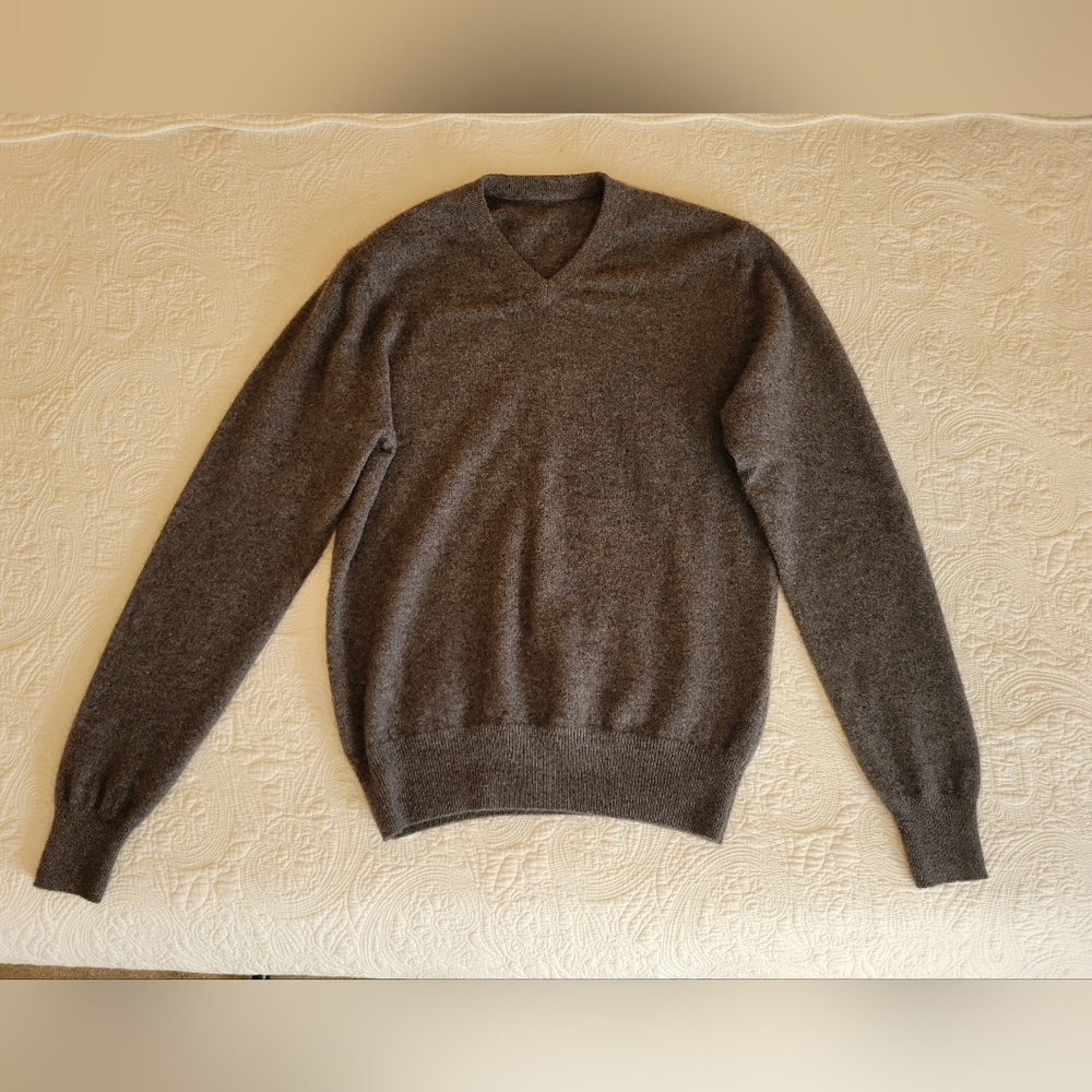 100% Cashmere Allen Solly Men's Grey V-Neck Sweater